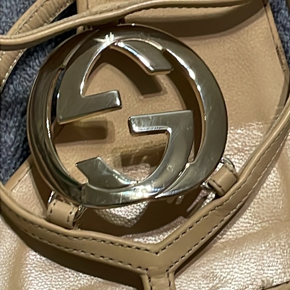 Gucci Women’s Leather Sandal, Gold Inverted G Hardware, Tan - size 38 - Picture 3 of 11